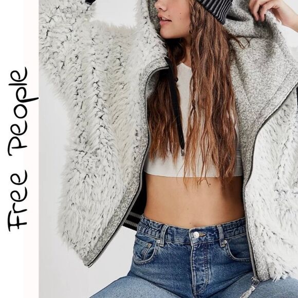 New
Free People × We The Free Fluffy
Size M/L
NWOT never worn before - Picture 2 of 11